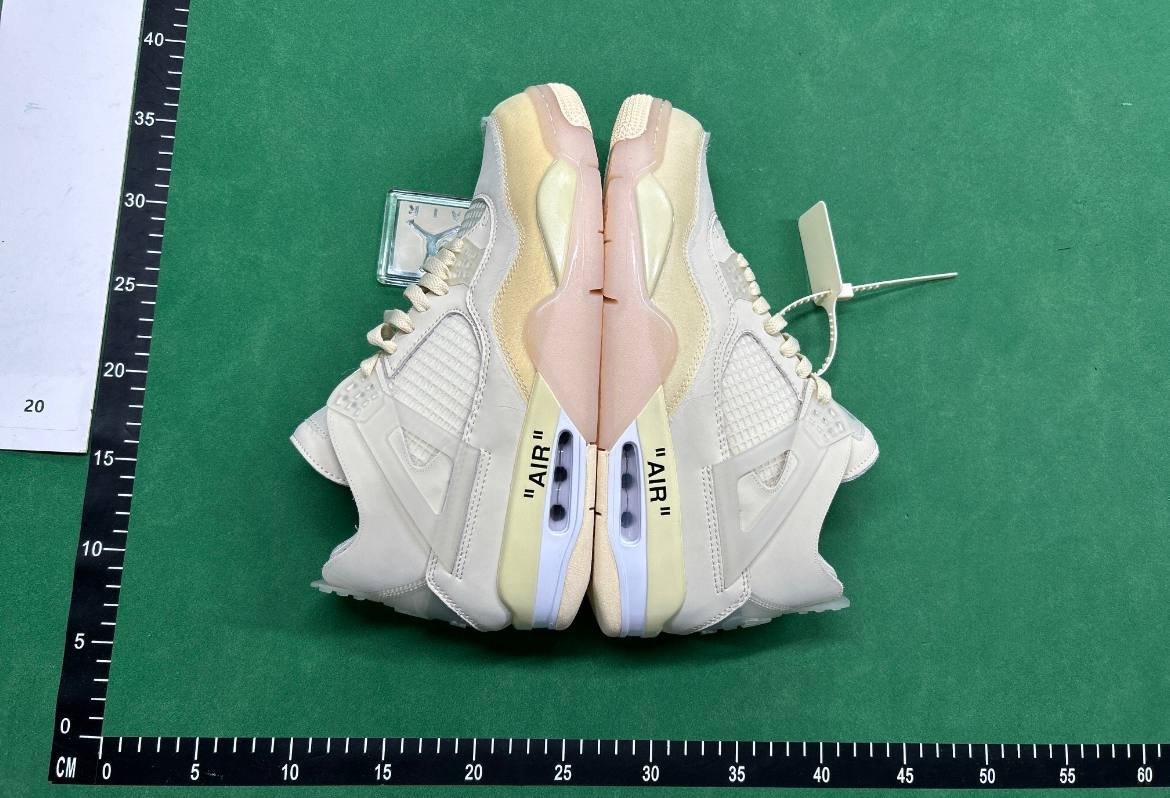 Air Jordan 4 'University Blue'  unc