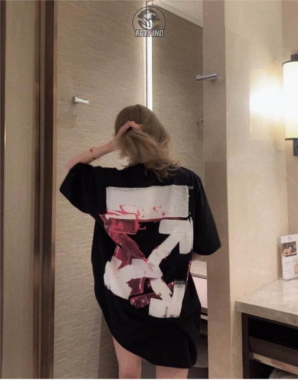 Off-White T-shirt
