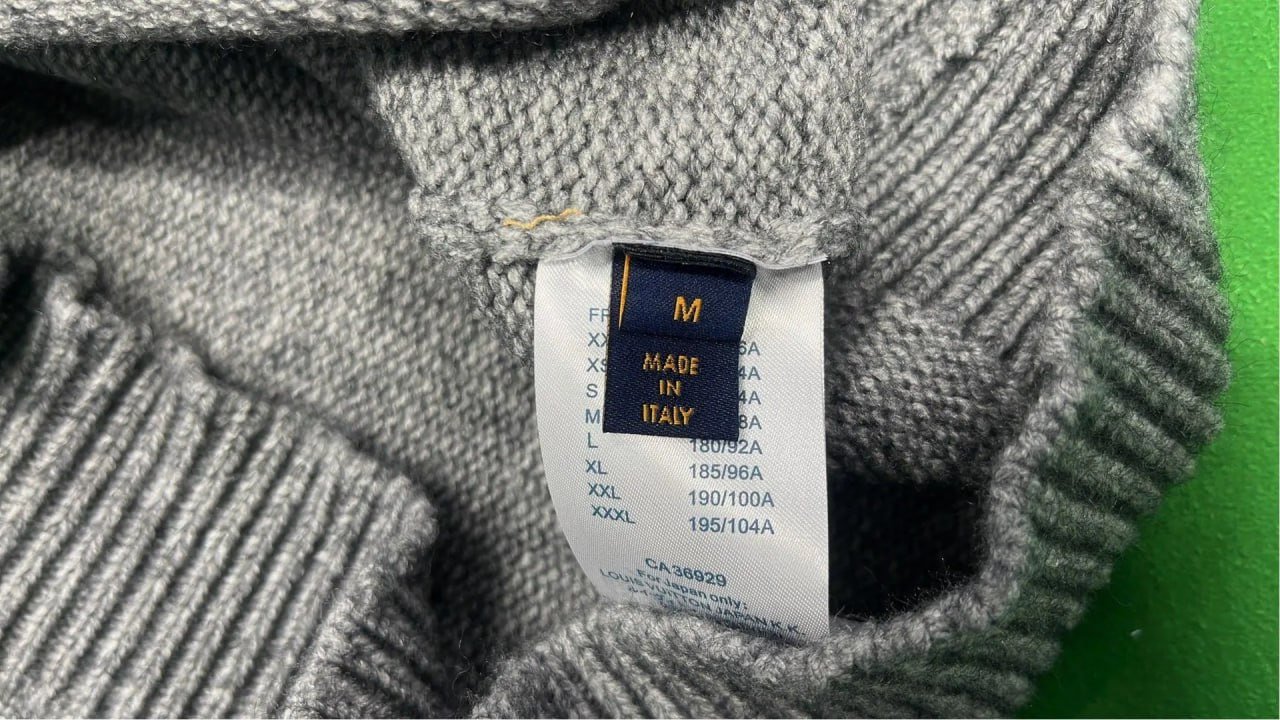 Louis Vuitton sweater （30+）