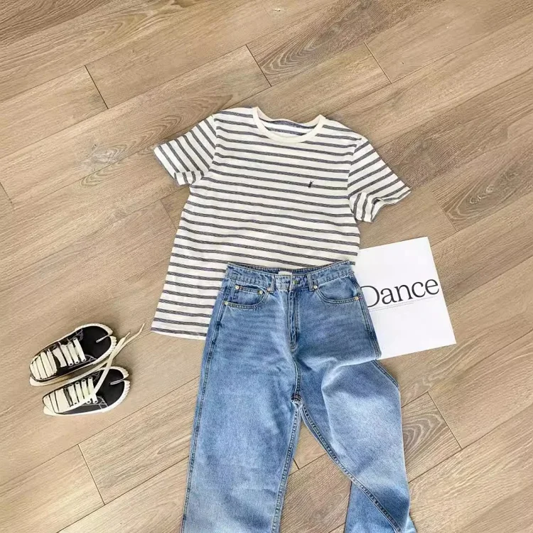  Saint Lauren Tshirt（1 Styles）