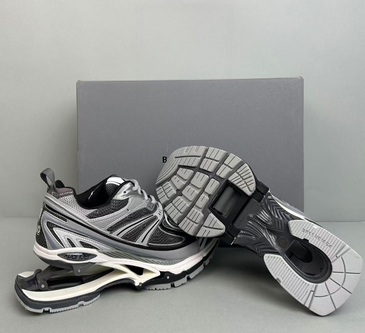 Balenciaga X（8 Styles）