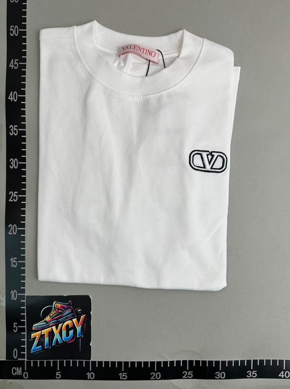Valentino T-shirt（18 Styles）