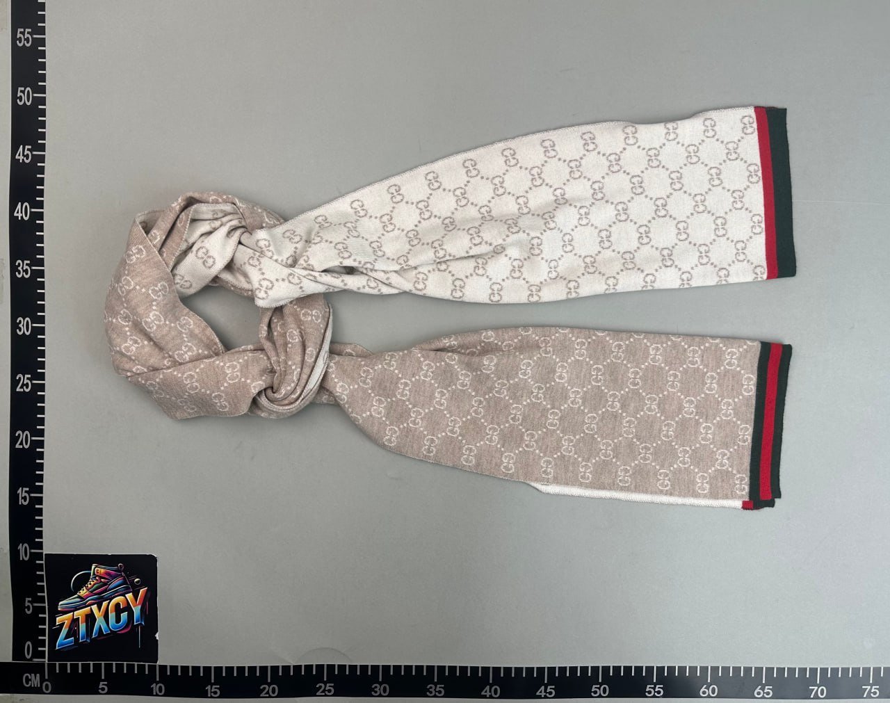 GUCCI scarf（2 Styles）