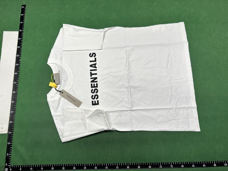 Essentials Tee（40 Styles）