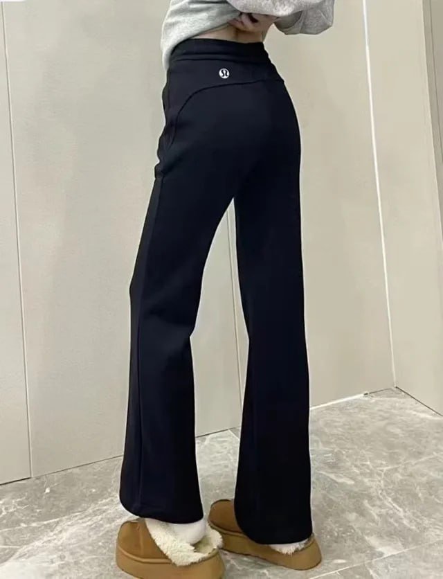 LULU sweatpants?‍♀️