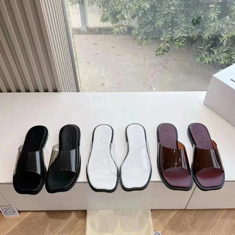 LOEWE slipper?