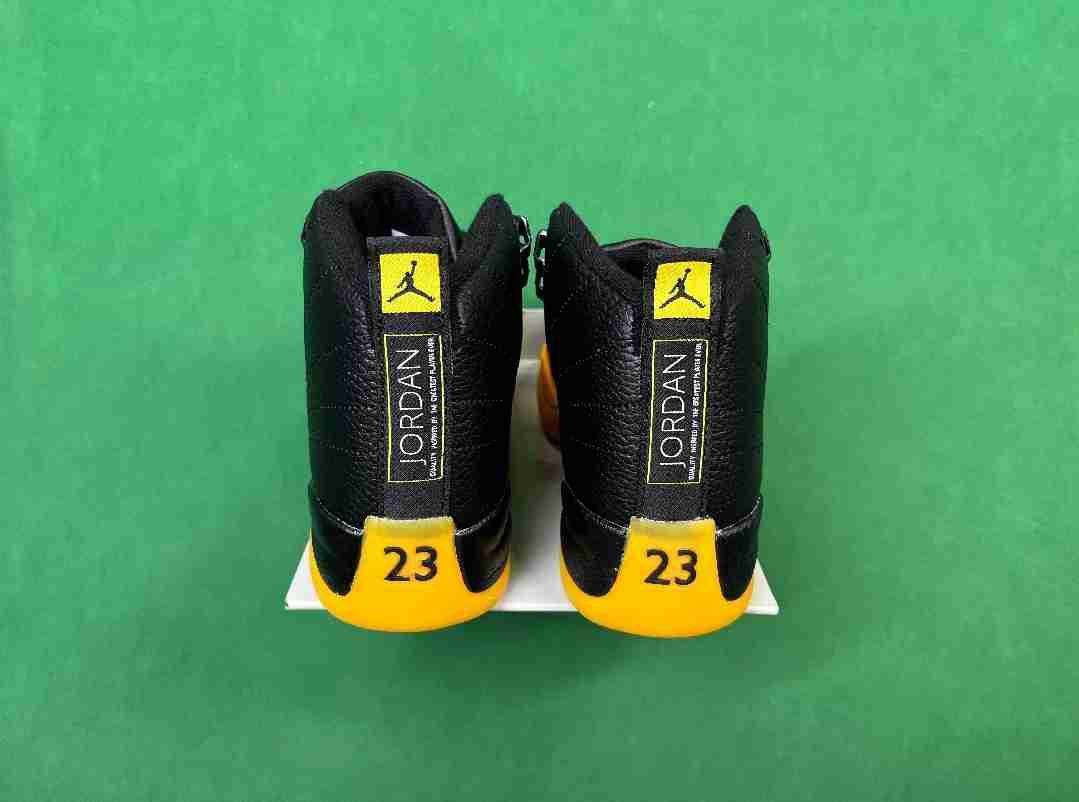 NIKE AIR JORDAN 12