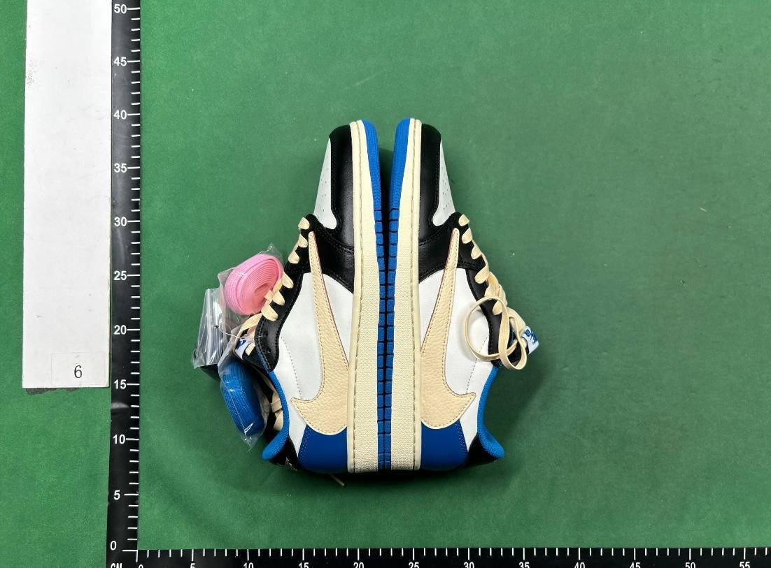 JORDAN  1   TRAVIS   SCOTT