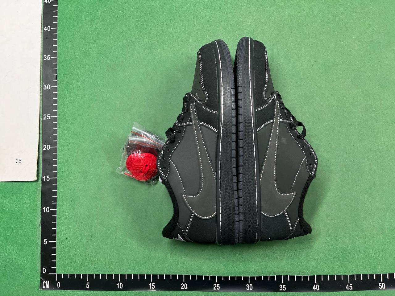 JORDAN  1   TRAVIS   SCOTT