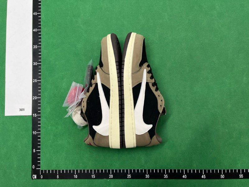 JORDAN  1   TRAVIS   SCOTT