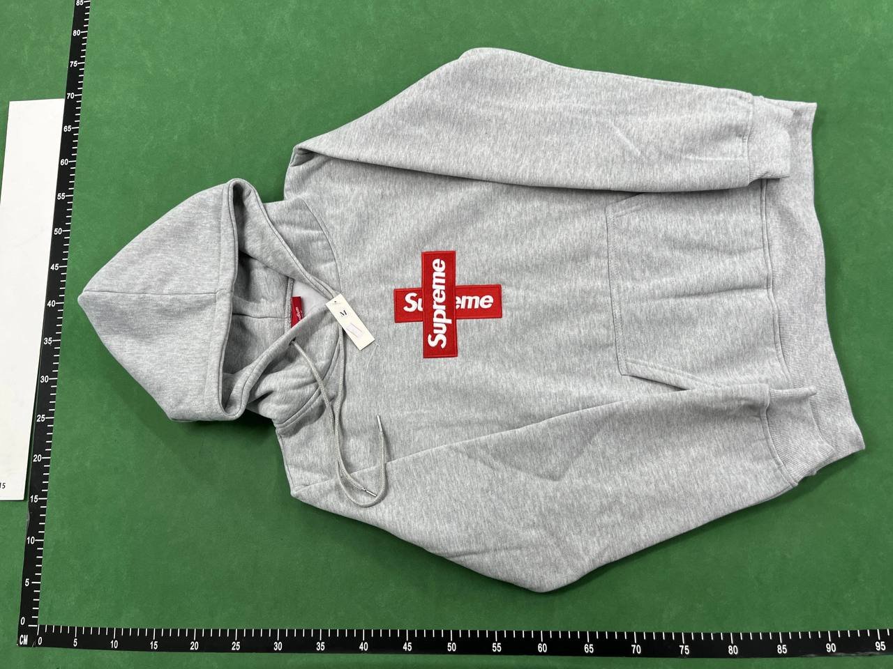  Supreme Hoodie