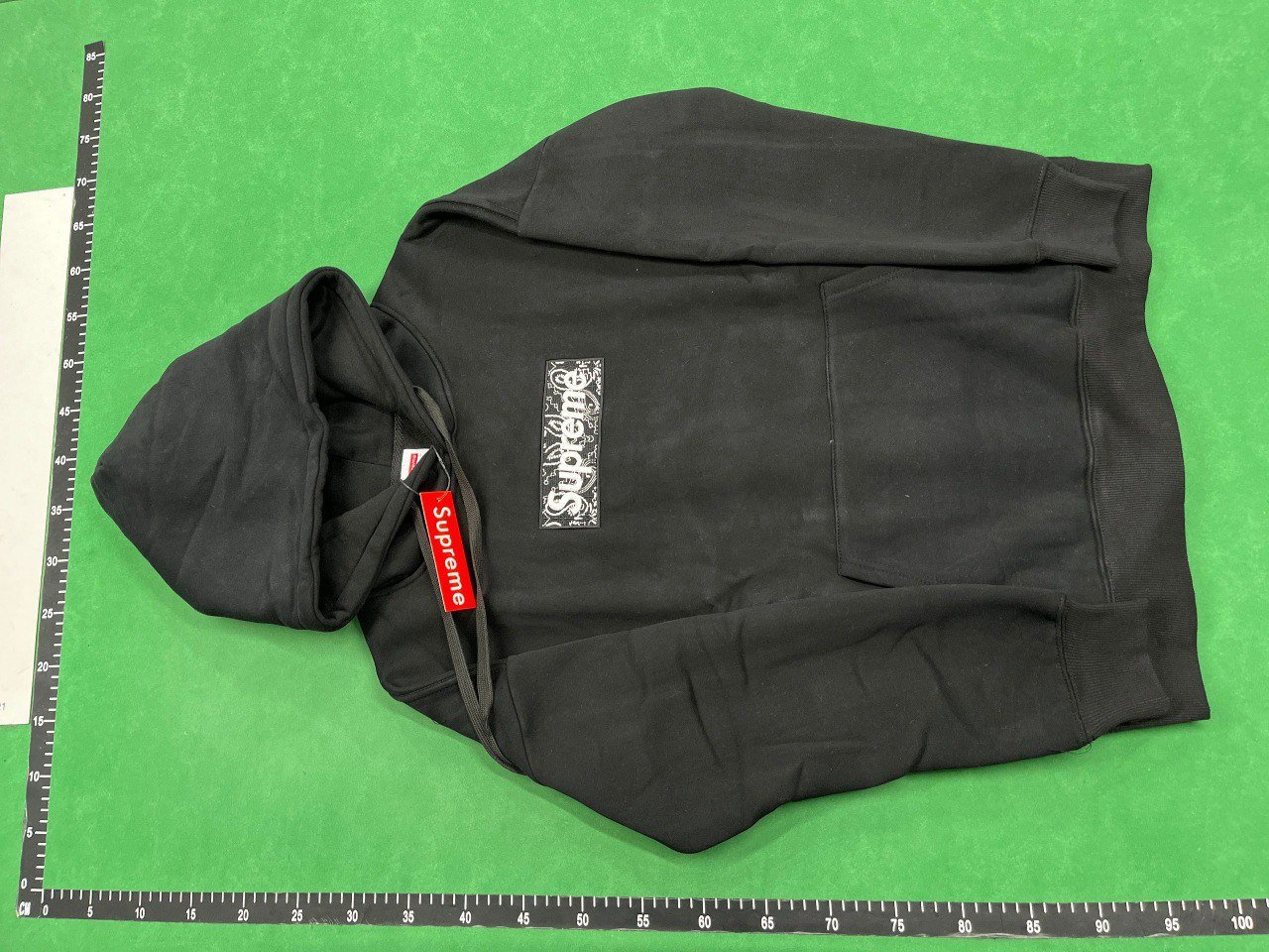  Supreme Hoodie