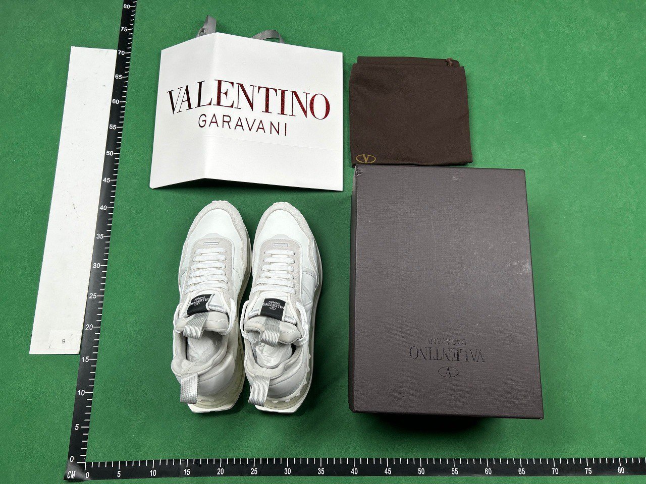 Valentino 999                                                                                                      Valentino 999                                                                        